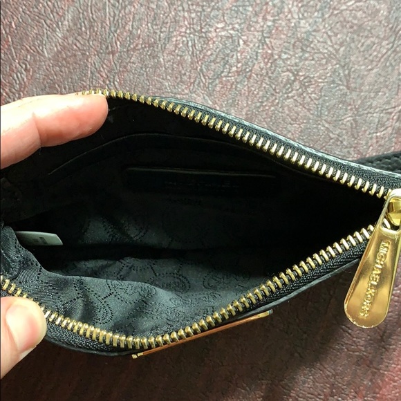 Michael Kors wristlet - Picture 6 of 6